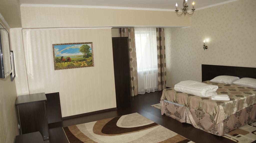 Home Hotel Astana Eksteriør bilde
