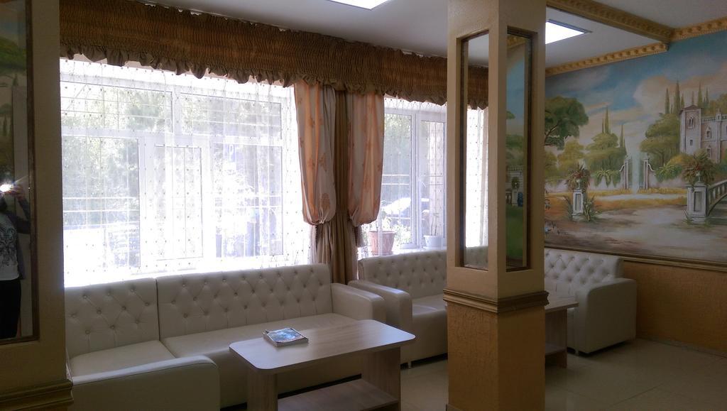 Home Hotel Astana Eksteriør bilde