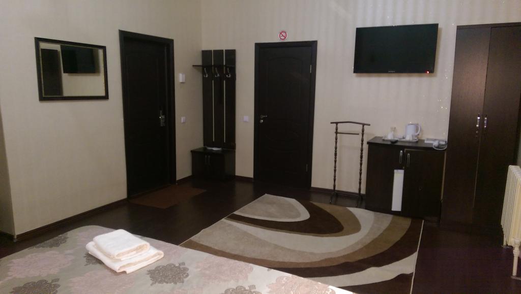 Home Hotel Astana Eksteriør bilde