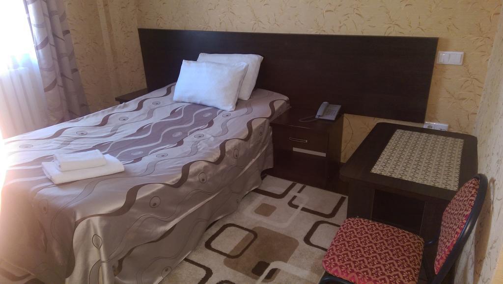 Home Hotel Astana Eksteriør bilde