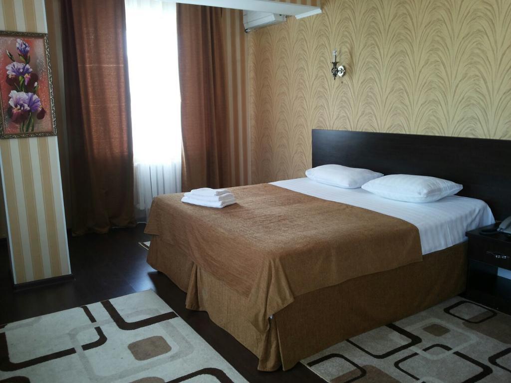Home Hotel Astana Eksteriør bilde